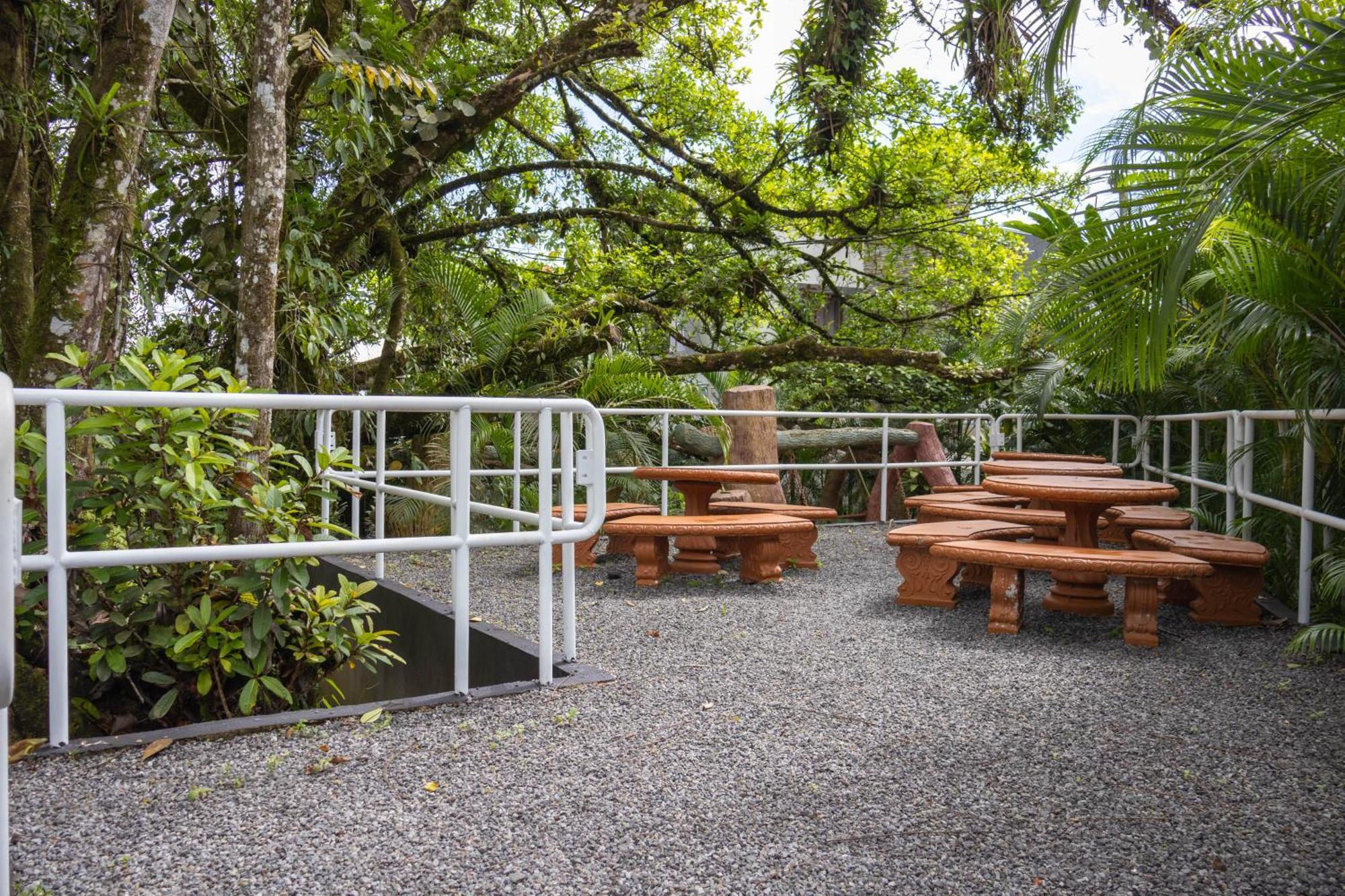 Relax Termalitas Hot Springs Hotel La Fortuna Bagian luar foto