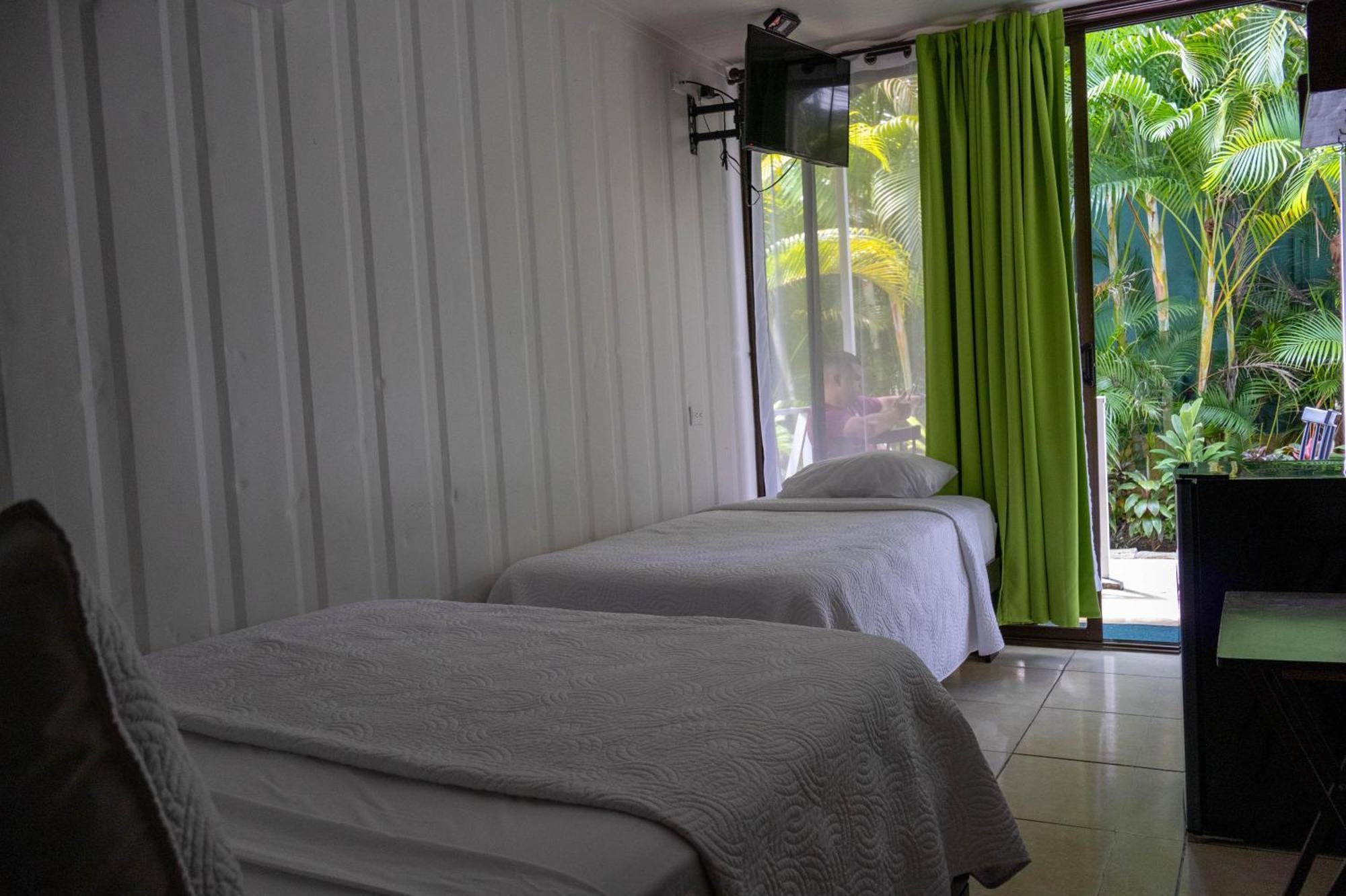 Relax Termalitas Hot Springs Hotel La Fortuna Bagian luar foto